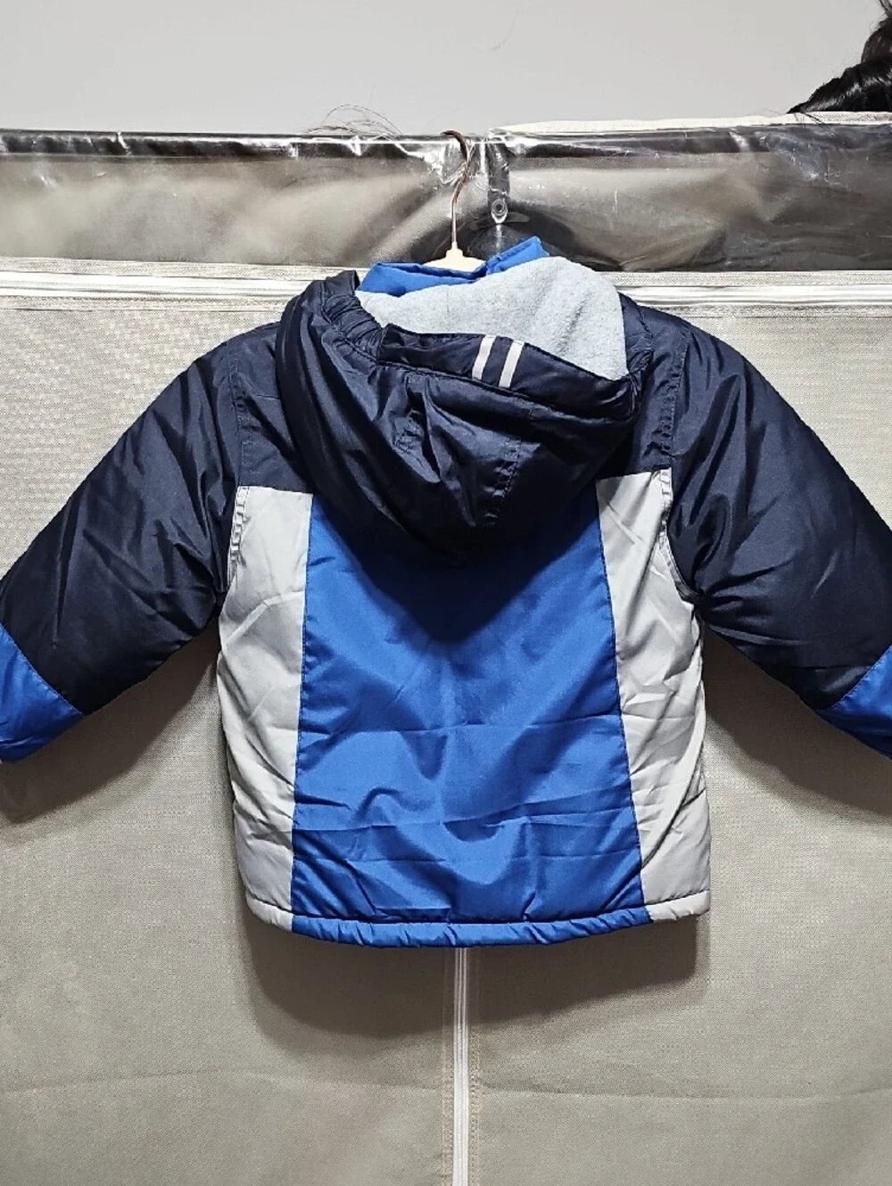 OshKosh B'gosh Blue, Navy & Light Gray Colorblock Puffer Jacket